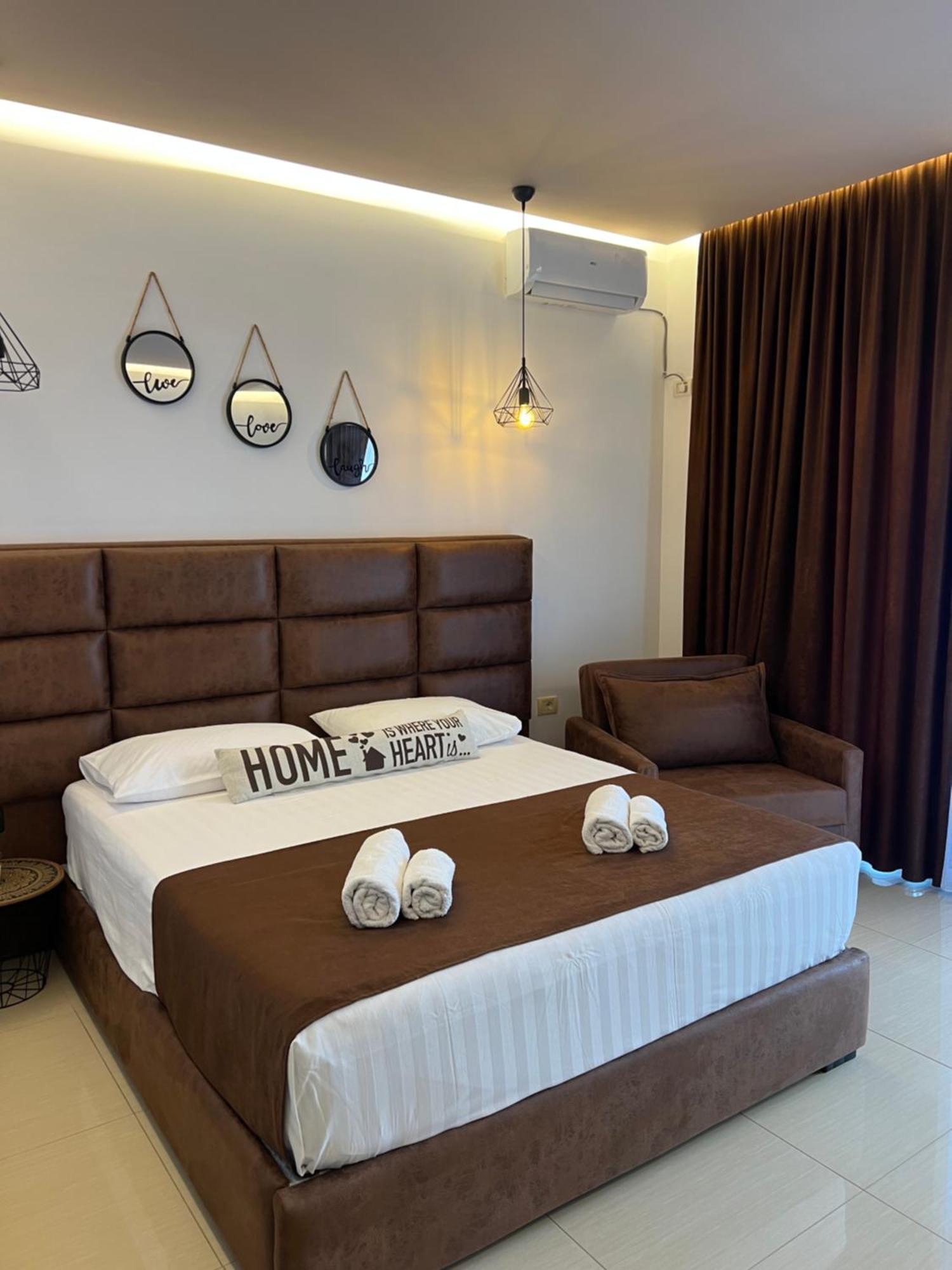 Apartments Sadiku With Sea View Sarande Exterior photo